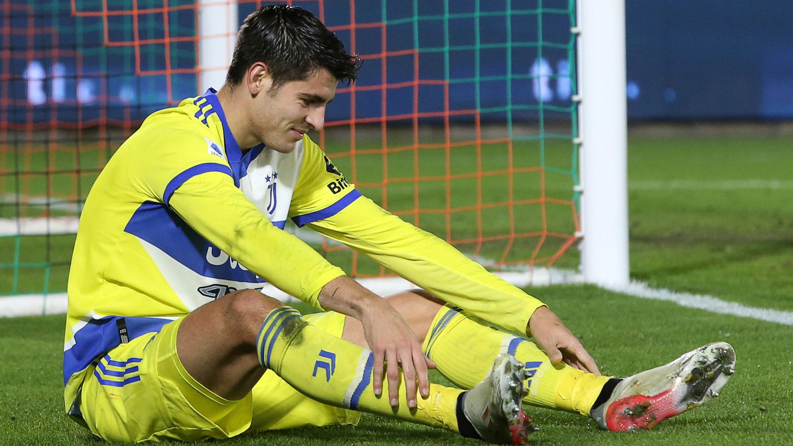 วิธีเล่นบอลเต็ง เสี่ยงดวงบอลออนไลน์มั่งคั่งได้อย่างแน่แท้