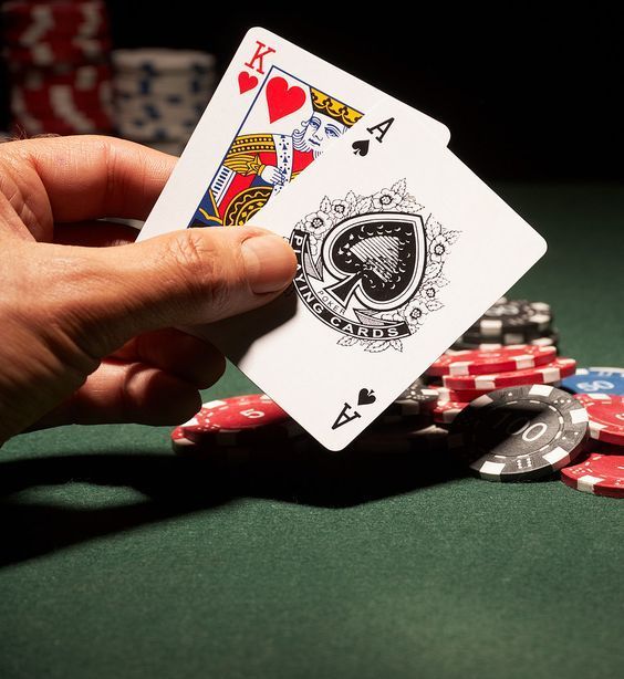 กฏหมายการพนันออนไลน์ โทษ สามารถเล่นผ่านเว็บไซต์แทงบอล